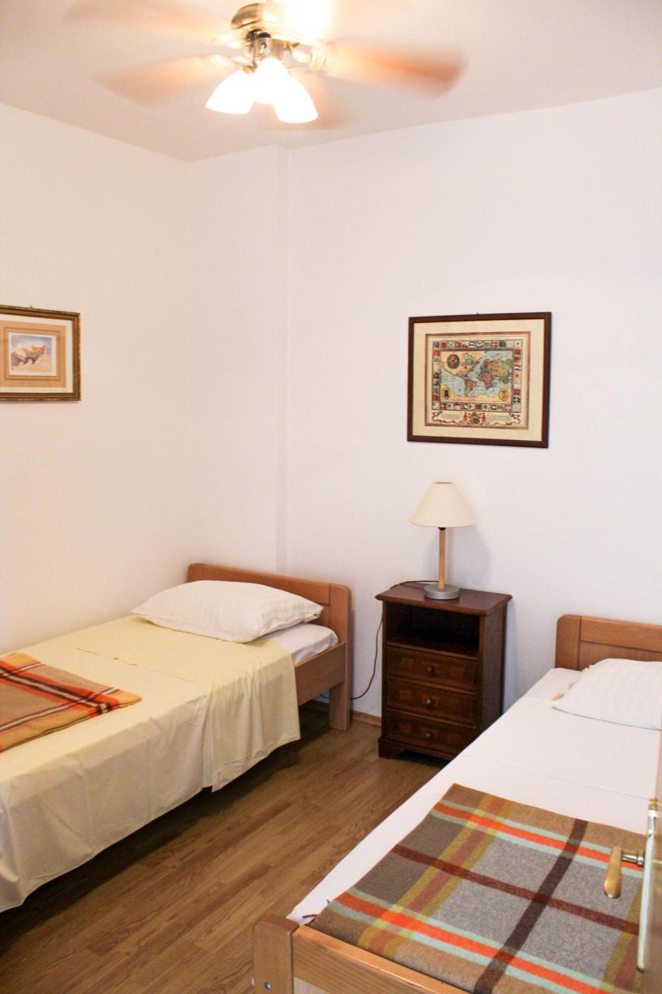Lola'S Apartments Tribalj Екстериор снимка