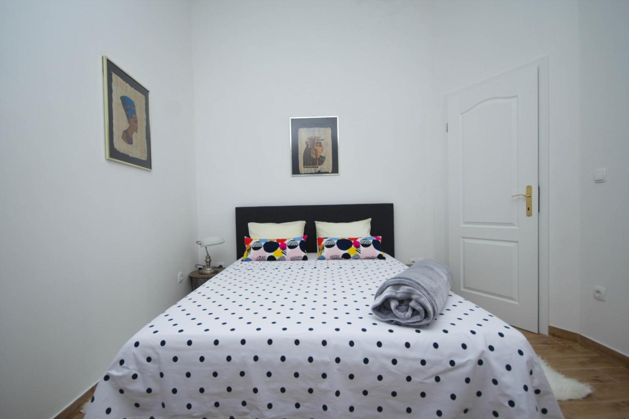 Lola'S Apartments Tribalj Стая снимка