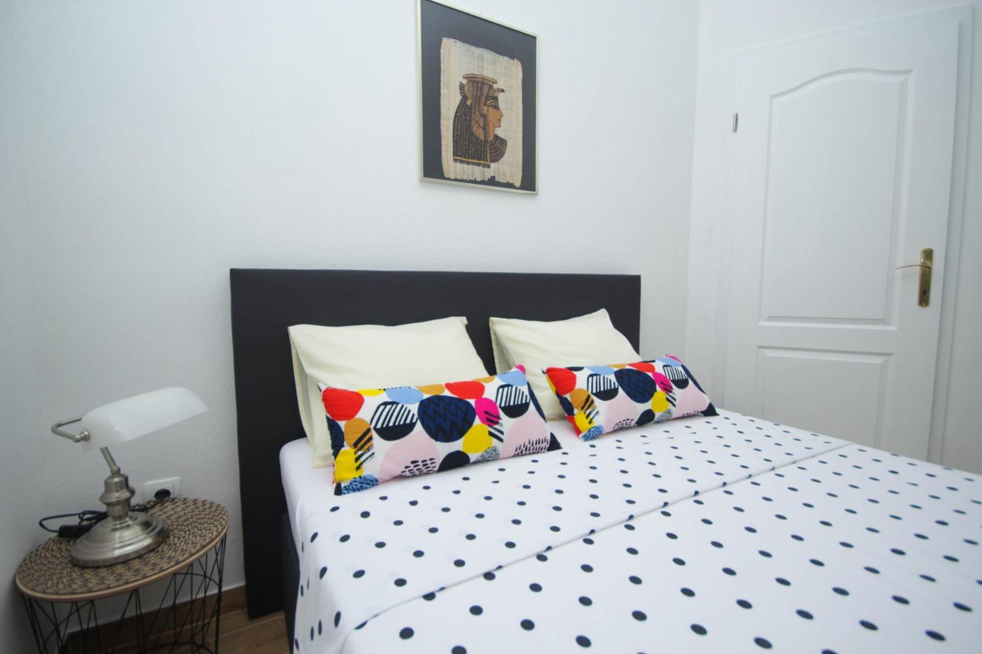 Lola'S Apartments Tribalj Стая снимка