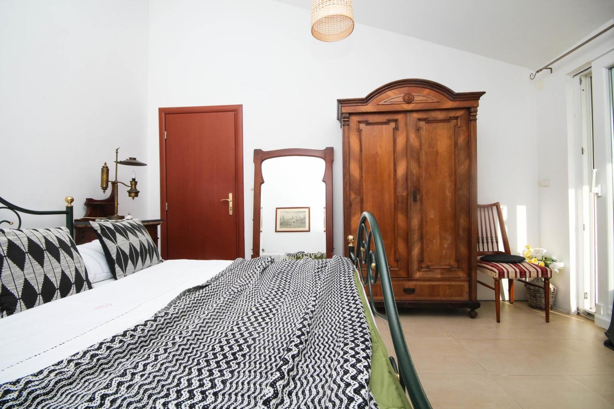 Lola'S Apartments Tribalj Стая снимка
