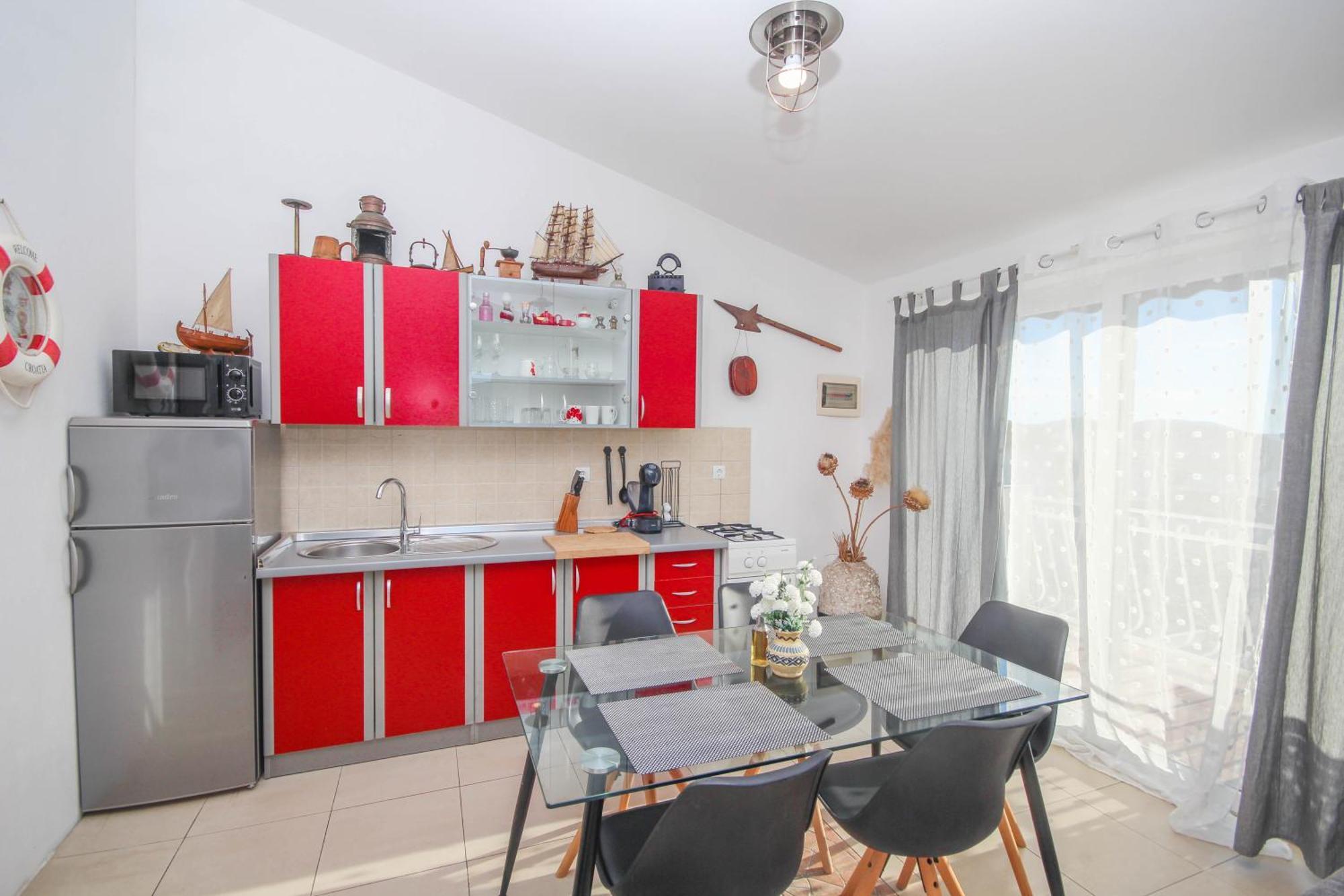 Lola'S Apartments Tribalj Екстериор снимка