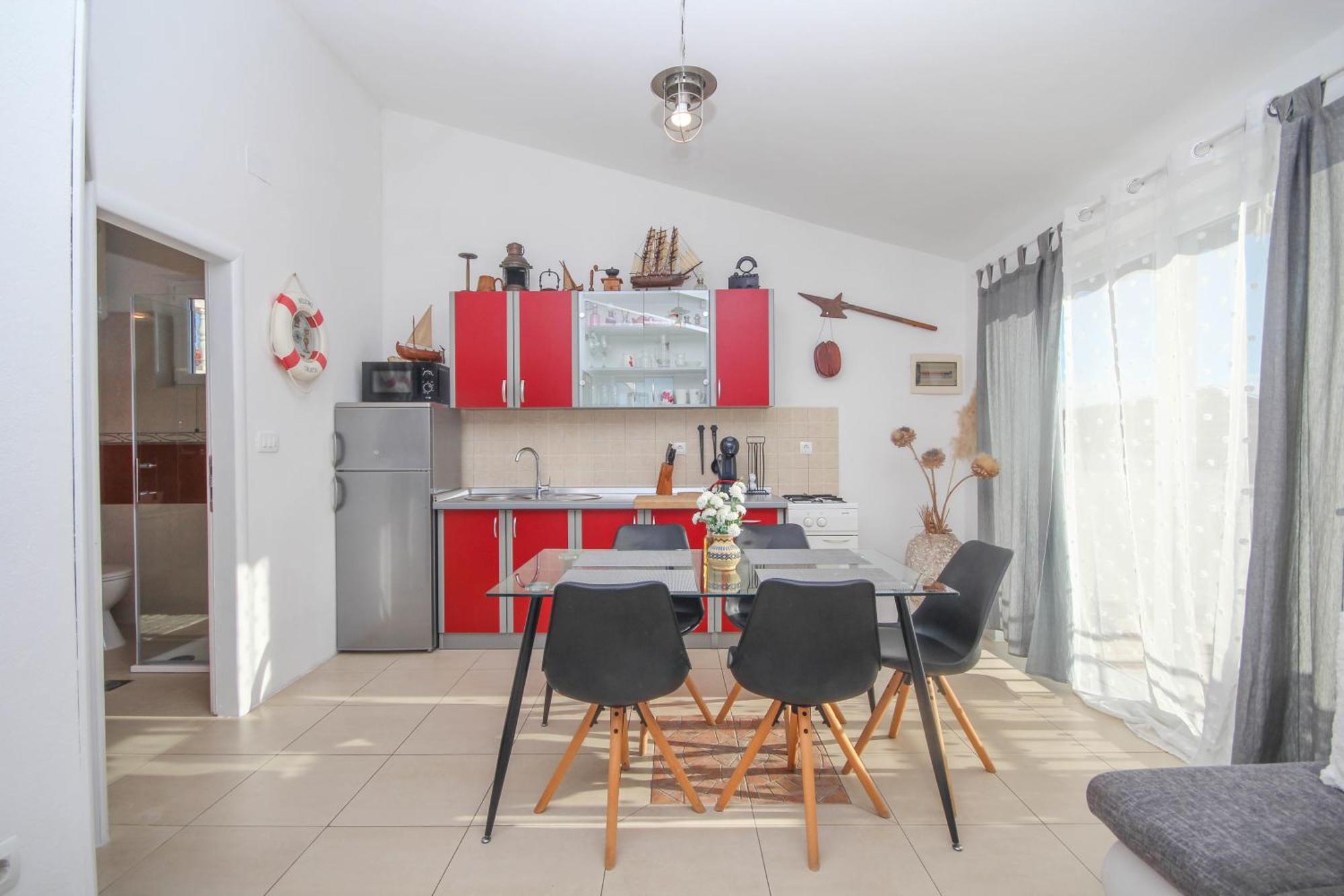 Lola'S Apartments Tribalj Стая снимка